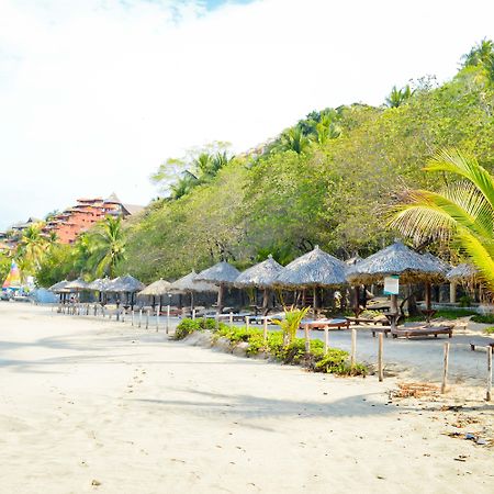 Hotel Catalina Beach Resort Zihuatanejo Exterior photo