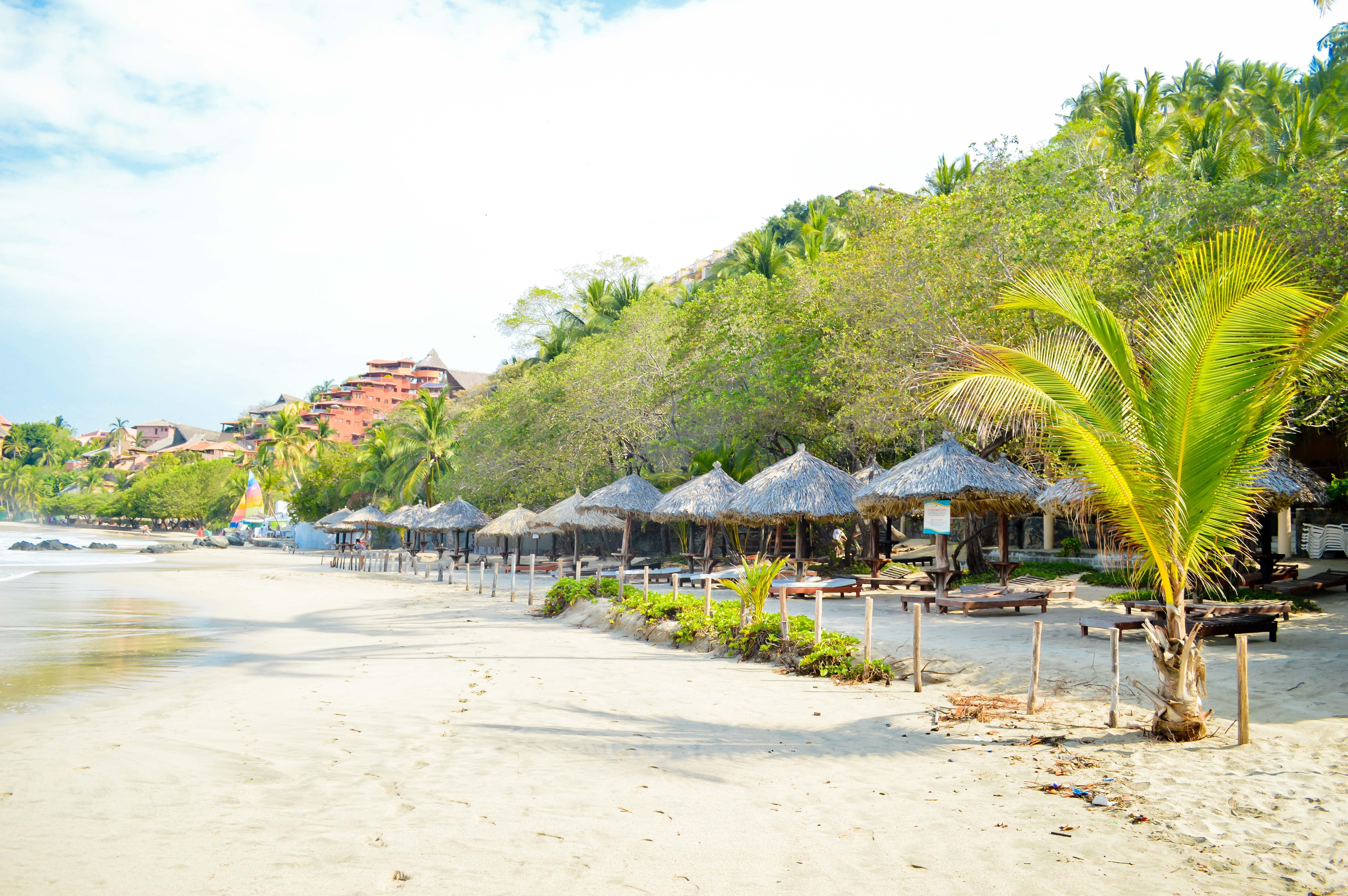 Hotel Catalina Beach Resort Zihuatanejo Exterior photo